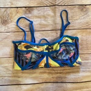 Reversible bikini top